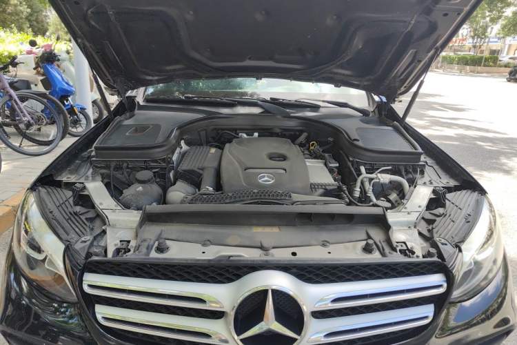 Used Mercedes-Benz GLC 2017 GLC 260 4MATIC Dynamic Edition Engine Bay