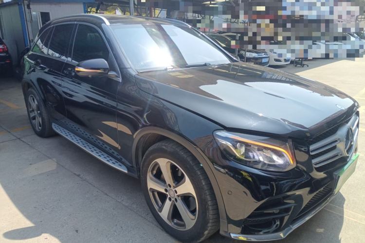 Used Mercedes-Benz GLC 2017 GLC 260 4MATIC Luxury Model Exterior 1