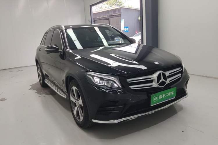 Used Mercedes-Benz GLC 2017 GLC 260 4MATIC Luxury Model Exterior 1