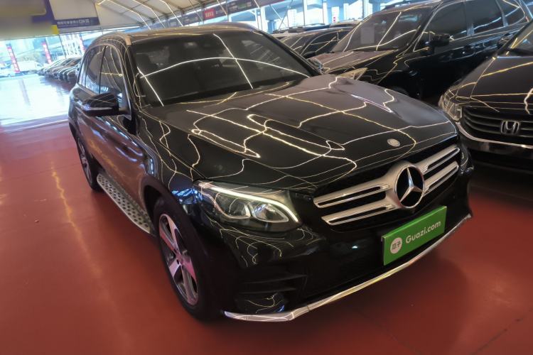 Used Mercedes-Benz GLC 2017 GLC 260 4MATIC Luxury Model Exterior 1