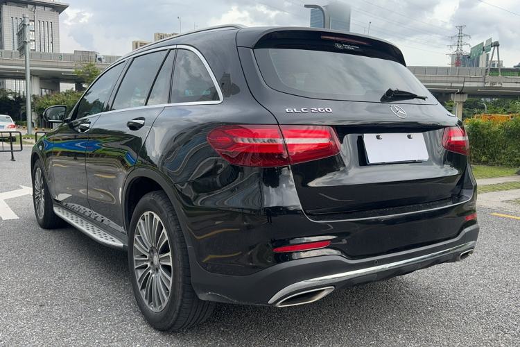 Used Mercedes-Benz GLC 2017 GLC 260 4MATIC Dynamic Edition Exterior 2