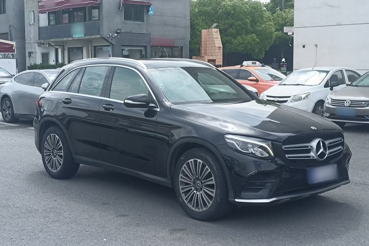 Used Mercedes-Benz GLC 2017 GLC 260 4MATIC Dynamic Edition Exterior 3