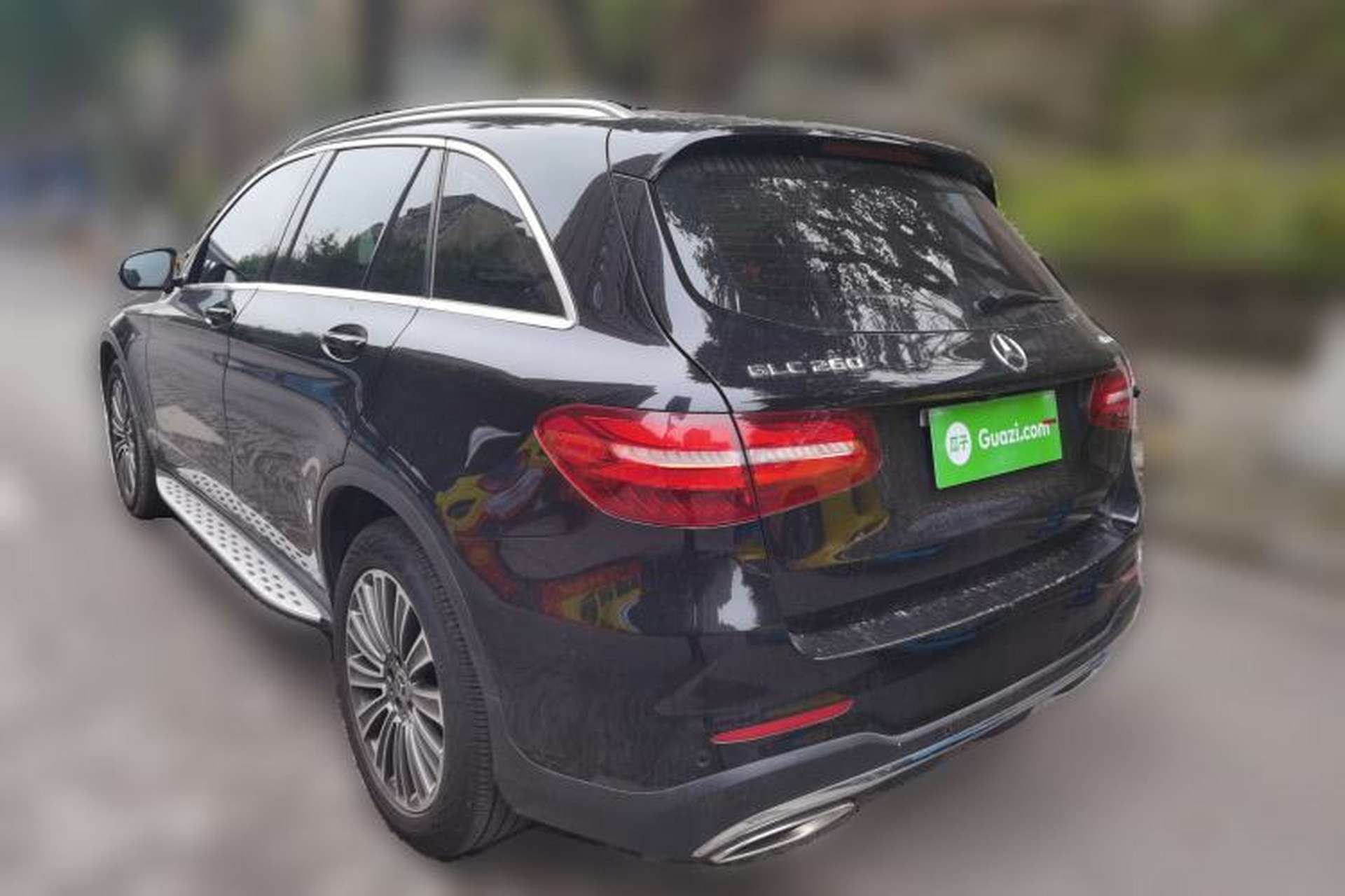 Used Mercedes-Benz GLC 2017 GLC 260 4MATIC Dynamic Edition Exterior 3