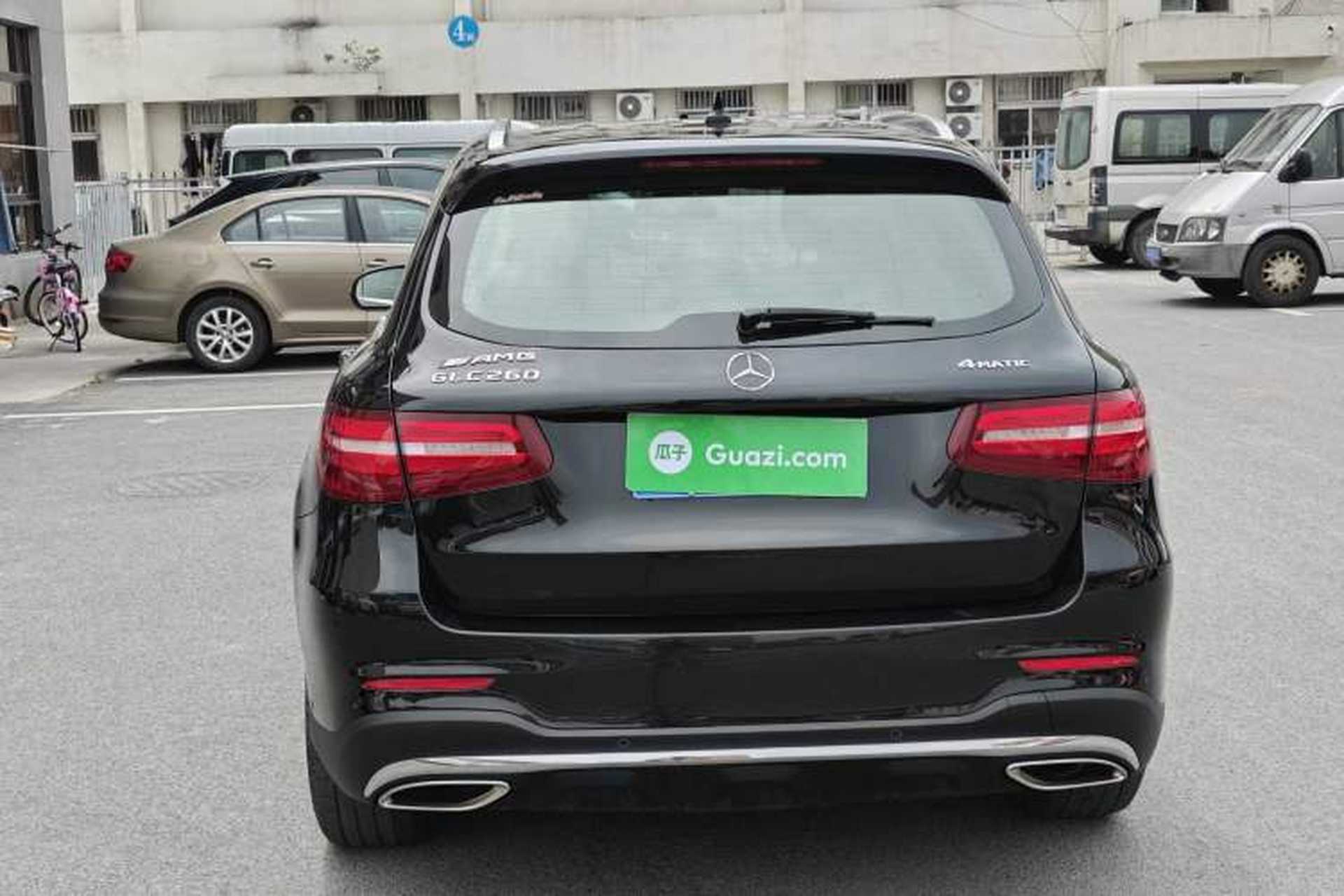 Used Mercedes-Benz GLC 2017 GLC 260 4MATIC Dynamic Edition Exterior 3