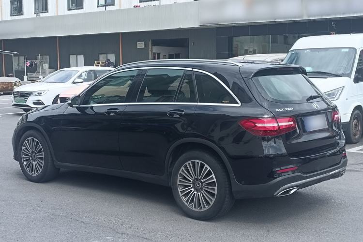 Used Mercedes-Benz GLC 2017 GLC 260 4MATIC Dynamic Edition Exterior 4