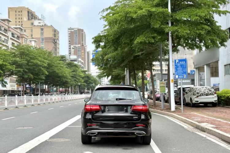 Used Mercedes-Benz GLC 2017 GLC 300 4MATIC Sport Edition Exterior 4