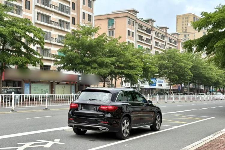 Used Mercedes-Benz GLC 2017 GLC 300 4MATIC Sport Edition Exterior 5