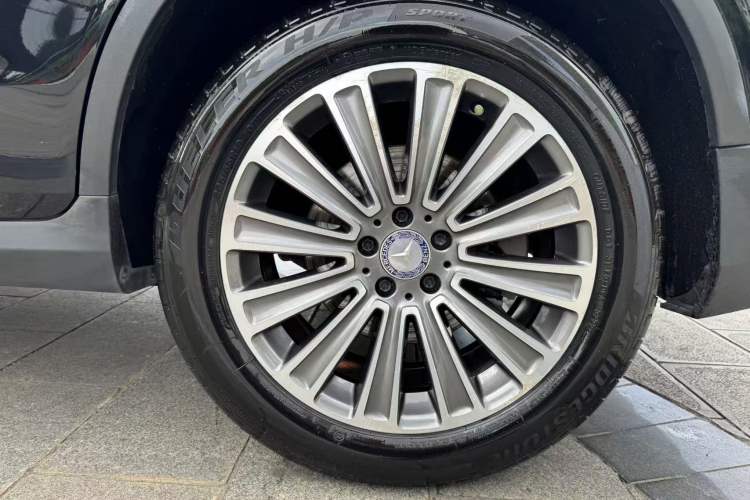 Used Mercedes-Benz GLC 2017 GLC 260 4MATIC Dynamic Edition Exterior 8