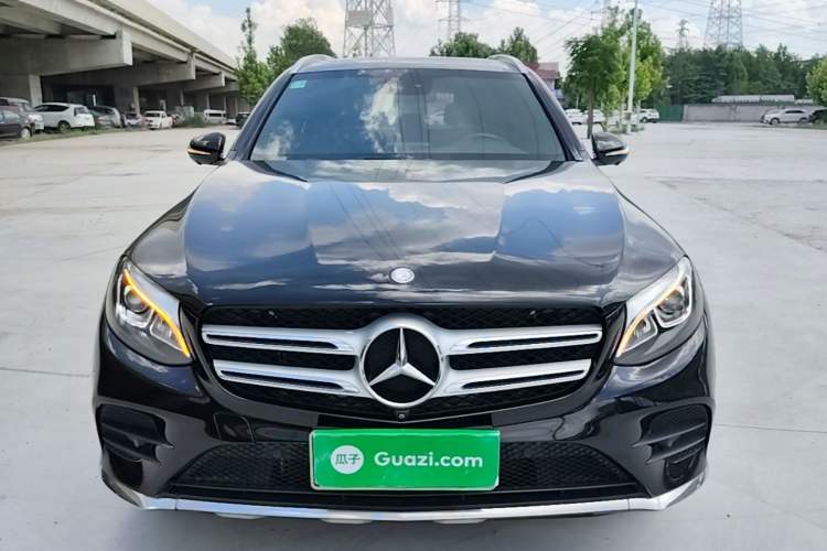 Used Mercedes-Benz GLC 2017 GLC 260 4MATIC Luxury Model Front