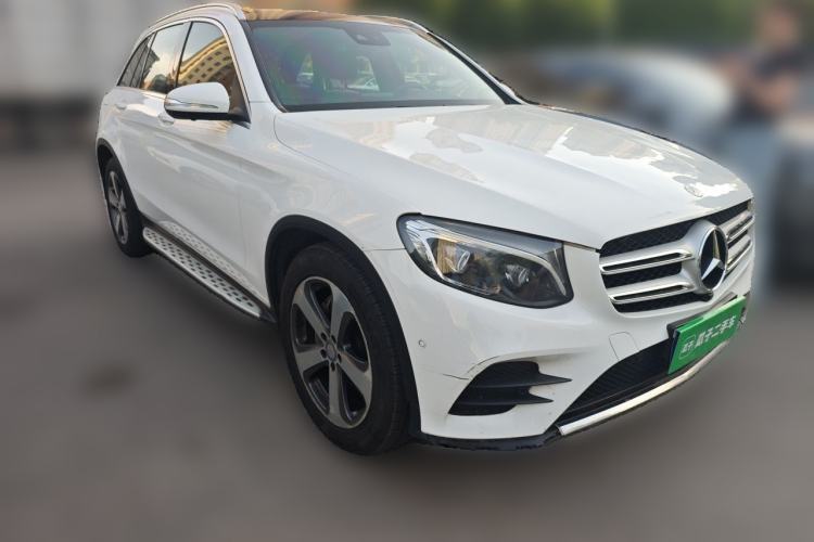 Used Mercedes-Benz GLC 2017 GLC 300 4MATIC Sport Edition Front Right 45 Deg