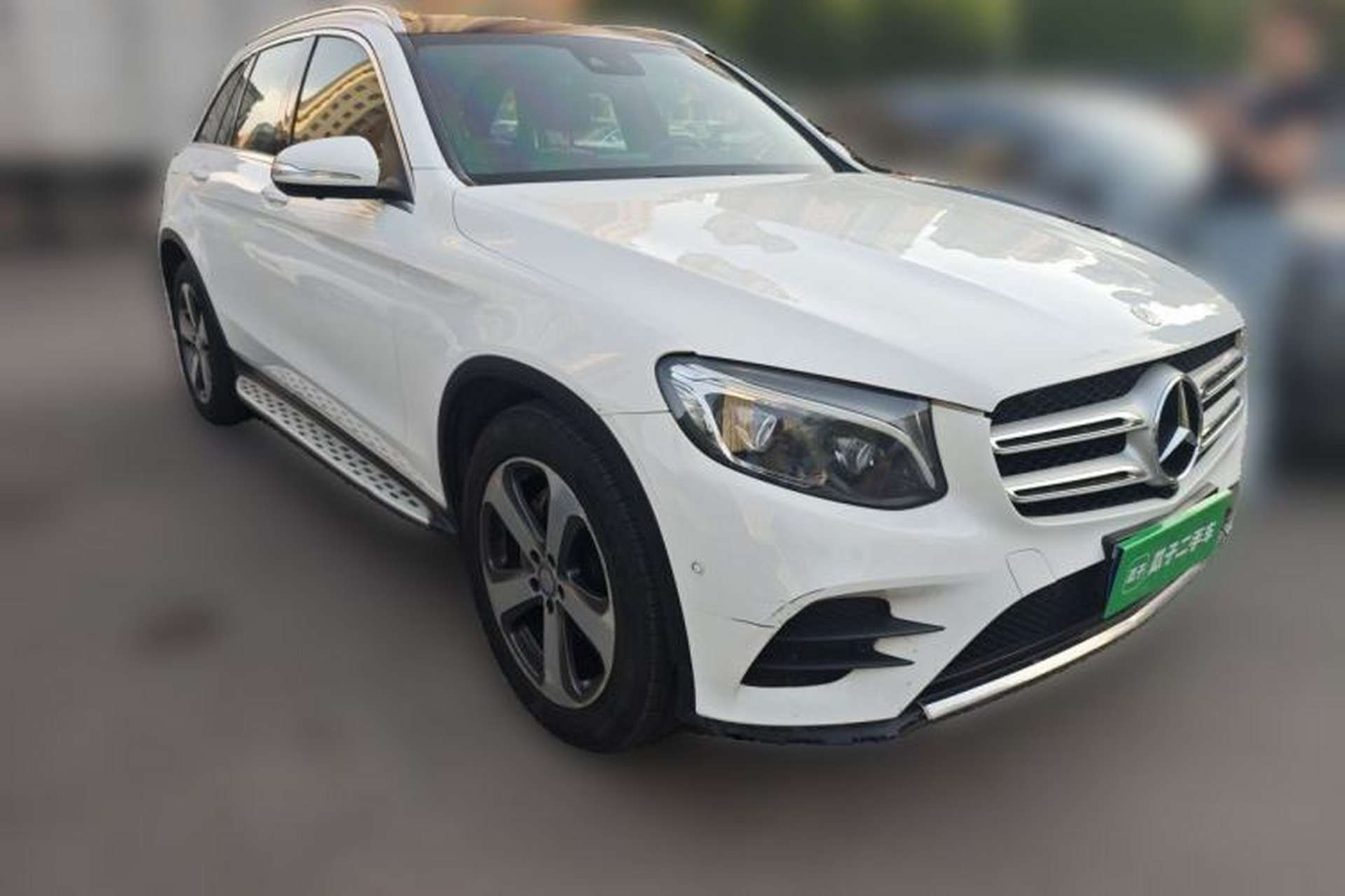 Used Mercedes-Benz GLC 2017 GLC 300 4MATIC Sport Edition Front Right 45 Deg
