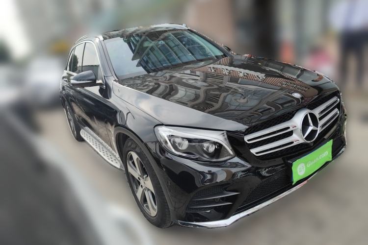 Used Mercedes-Benz GLC 2017 GLC 300 4MATIC Sport Edition Front Right 45 Deg