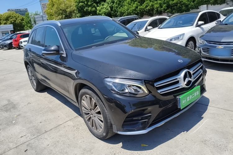 Used Mercedes-Benz GLC 2017 GLC 260 4MATIC Dynamic Edition Front Right 45 Deg