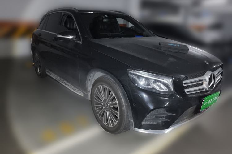 Used Mercedes-Benz GLC 2017 GLC 260 4MATIC Dynamic Edition Front Right 45 Deg