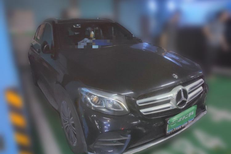 Used Mercedes-Benz GLC 2017 GLC 260 4MATIC Dynamic Edition Front Right 45 Deg