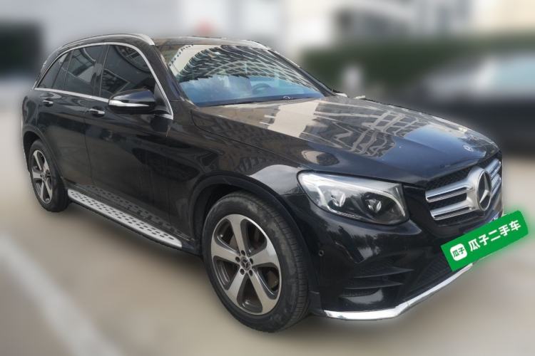 Used Mercedes-Benz GLC 2017 GLC 300 4MATIC Sport Edition Front Right 45 Deg