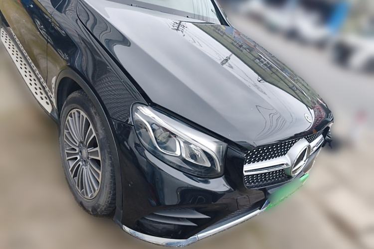 Used Mercedes-Benz GLC 2017 GLC 260 4MATIC Dynamic Edition Front Right 45 Deg