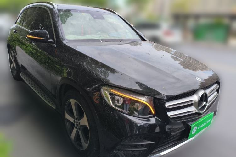 Used Mercedes-Benz GLC 2017 GLC 300 4MATIC Sport Edition Front Right 45 Deg