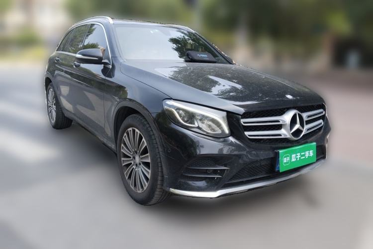 Used Mercedes-Benz GLC 2017 GLC 260 4MATIC Dynamic Edition Front Right 45 Deg