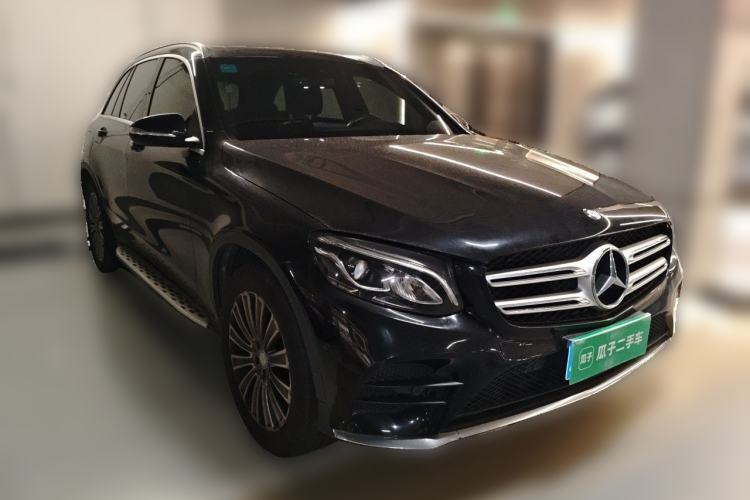 Used Mercedes-Benz GLC 2017 GLC 260 4MATIC Dynamic Edition Front Right 45 Deg