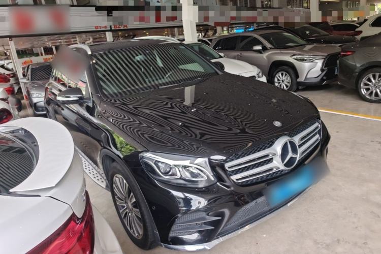 Used Mercedes-Benz GLC 2017 GLC 260 4MATIC Dynamic Edition Front Right 45 Deg