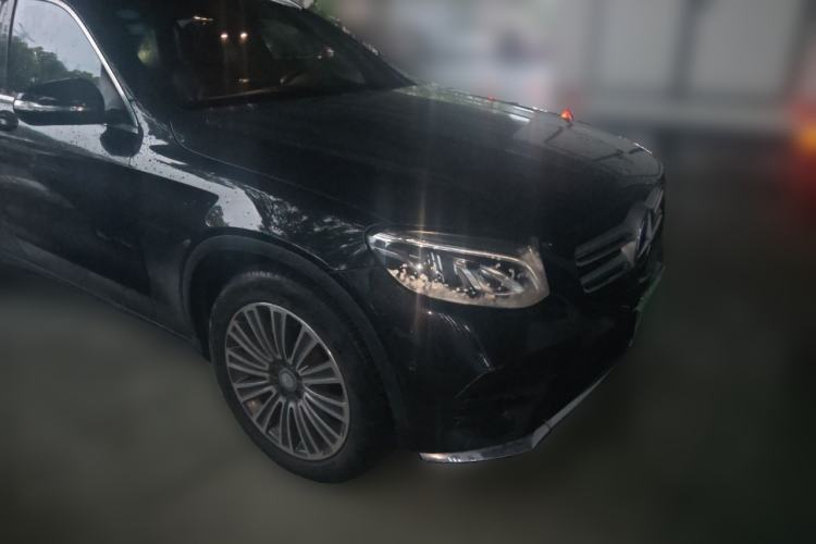 Used Mercedes-Benz GLC 2017 GLC 260 4MATIC Dynamic Edition Front Right 45 Deg