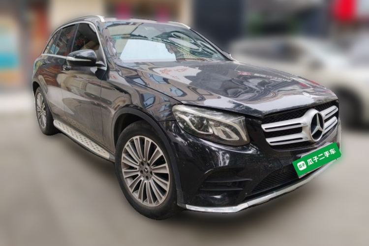 Used Mercedes-Benz GLC 2017 GLC 260 4MATIC Dynamic Edition Front Right 45 Deg