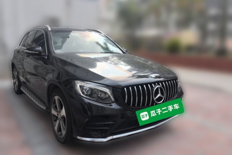 Used Mercedes-Benz GLC 2017 GLC 300 4MATIC Sport Edition Front Right 45 Deg