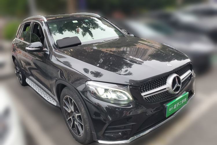Used Mercedes-Benz GLC 2017 GLC 260 4MATIC Dynamic Edition Front Right 45 Deg