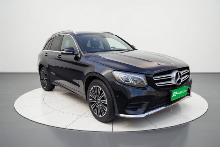 Used Mercedes-Benz GLC 2017 GLC 260 4MATIC Dynamic Edition Front Right 45 Deg