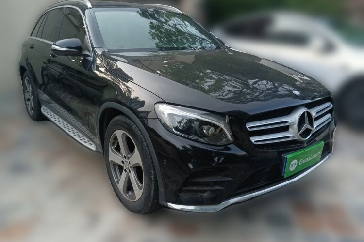 Used Mercedes-Benz GLC 2017 GLC 300 4MATIC Sport Edition Front Right 45 Deg