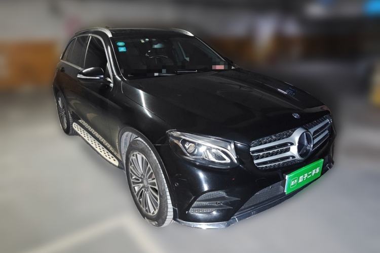Used Mercedes-Benz GLC 2017 GLC 260 4MATIC Dynamic Edition Front Right 45 Deg
