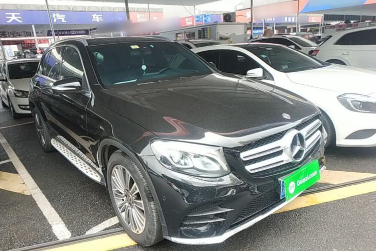Used Mercedes-Benz GLC 2017 GLC 260 4MATIC Dynamic Edition Front Right 45 Deg