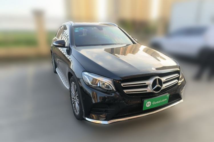 Used Mercedes-Benz GLC 2017 GLC 260 4MATIC Dynamic Edition Front Right 45 Deg