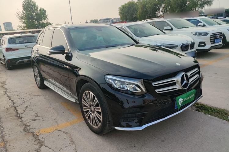 Used Mercedes-Benz GLC 2017 GLC 260 4MATIC Dynamic Edition Front Right 45 Deg