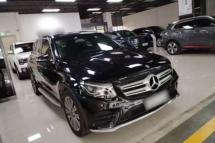 Used Mercedes-Benz GLC 2017 GLC 260 4MATIC Dynamic Edition Front Right 45 Deg