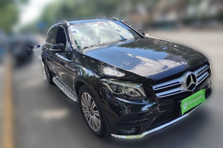 Used Mercedes-Benz GLC 2017 GLC 260 4MATIC Dynamic Edition Front Right 45 Deg