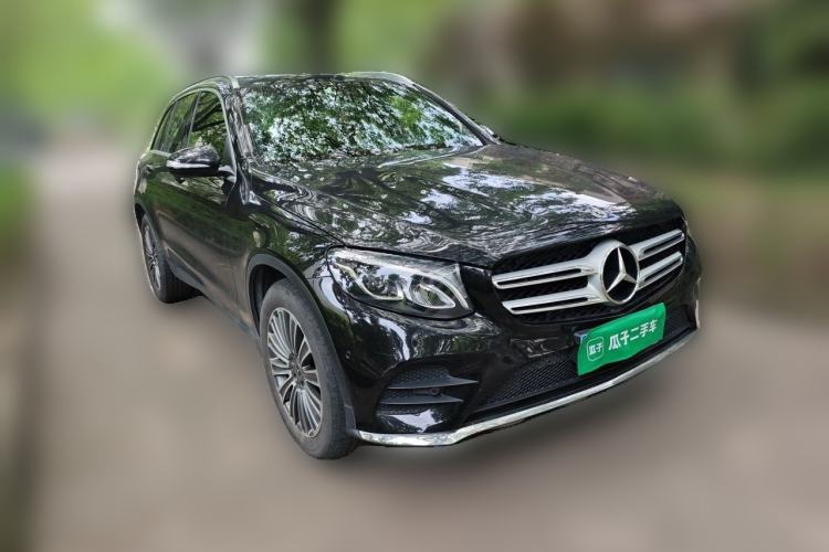 Used Mercedes-Benz GLC 2017 GLC 260 4MATIC Dynamic Edition Front Right 45 Deg