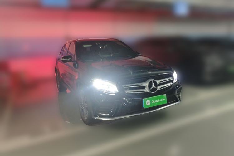 Used Mercedes-Benz GLC 2017 GLC 260 4MATIC Dynamic Edition Front Right 45 Deg