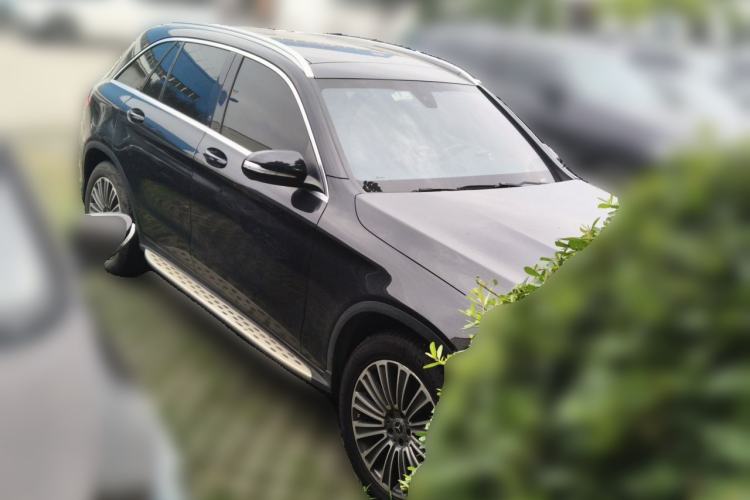 Used Mercedes-Benz GLC 2017 GLC 260 4MATIC Dynamic Edition Front Right 45 Deg