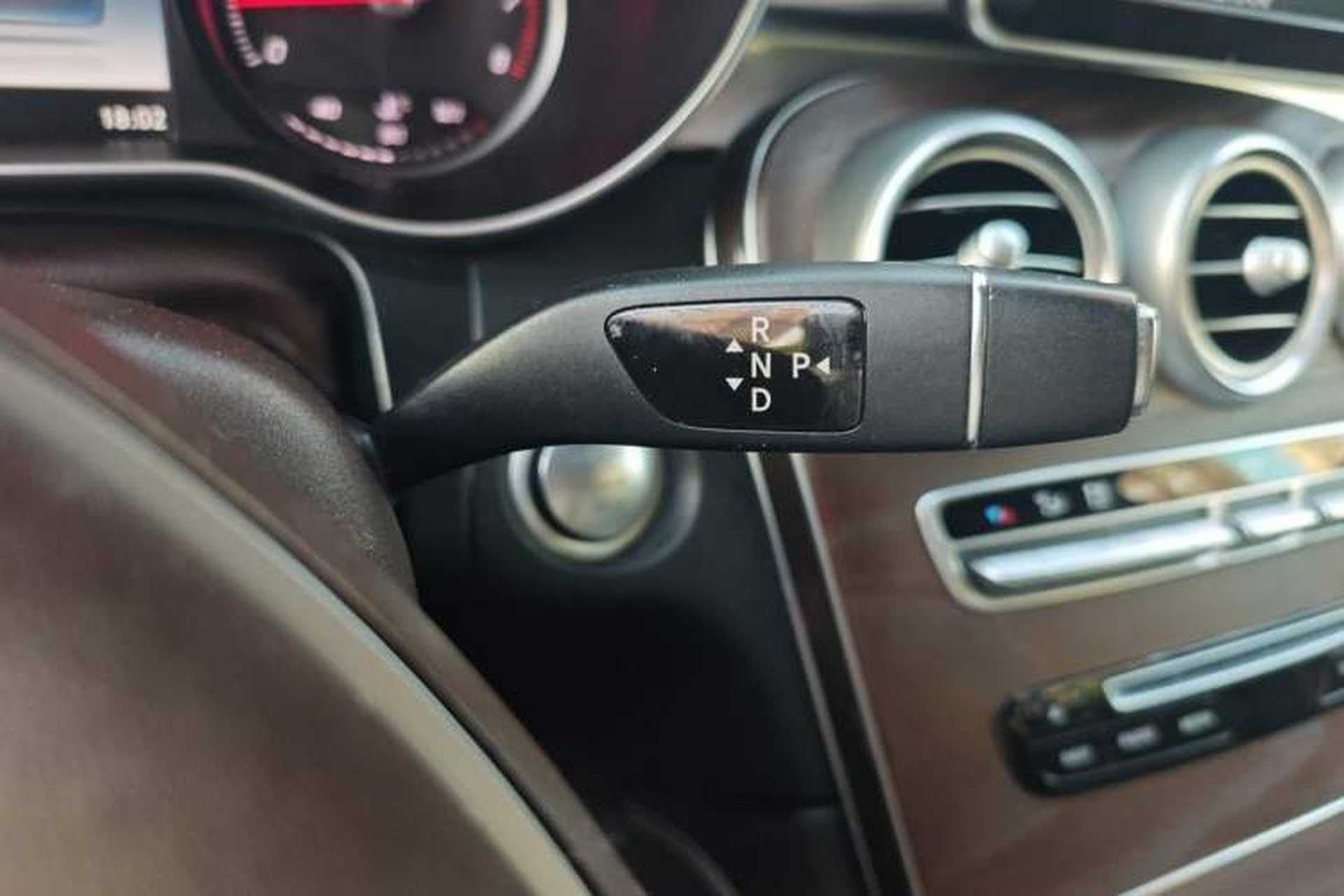 Used Mercedes-Benz GLC 2017 GLC 300 4MATIC Sport Edition Gear Lever