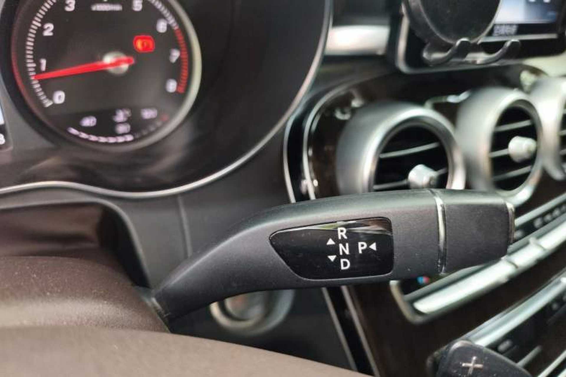 Used Mercedes-Benz GLC 2017 GLC 260 4MATIC Dynamic Edition Gear Lever