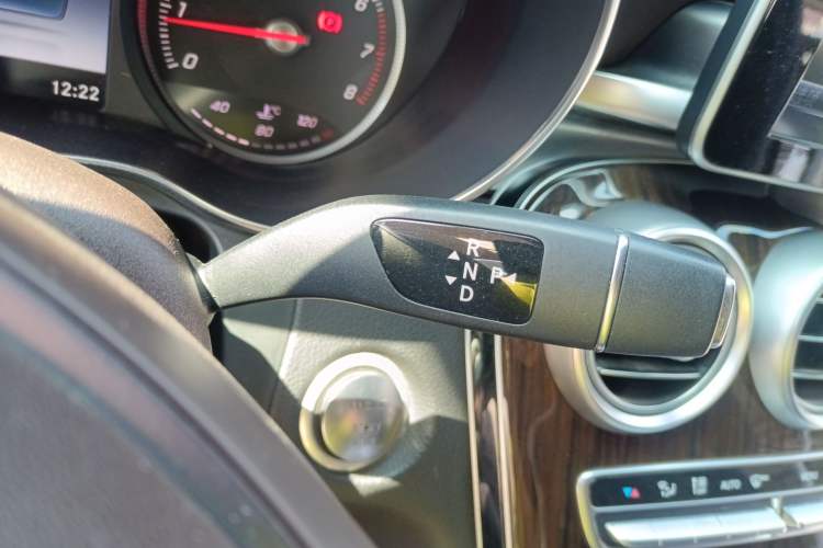 Used Mercedes-Benz GLC 2017 GLC 260 4MATIC Luxury Model Gear Lever