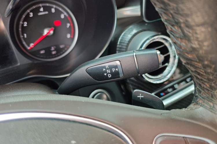 Used Mercedes-Benz GLC 2017 GLC 200 4MATIC Gear Lever
