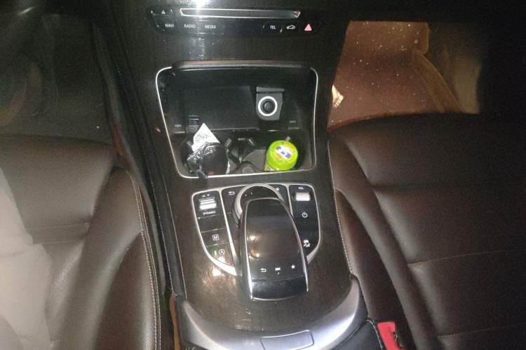 Used Mercedes-Benz GLC 2017 GLC 260 4MATIC Luxury Model Gear Lever