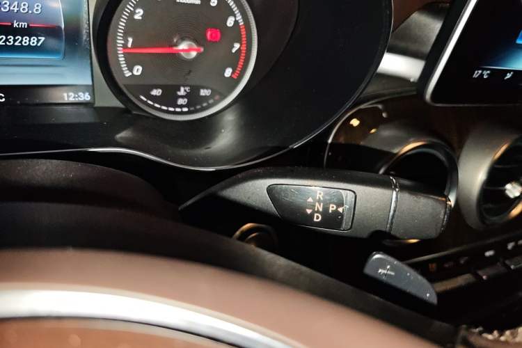 Used Mercedes-Benz GLC 2017 GLC 260 4MATIC Luxury Model Gear Lever