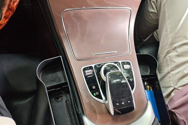 Used Mercedes-Benz GLC 2017 GLC 300 4MATIC Sport Edition Gear Lever