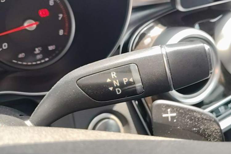 Used Mercedes-Benz GLC 2017 GLC 260 4MATIC Luxury Model Gear Lever