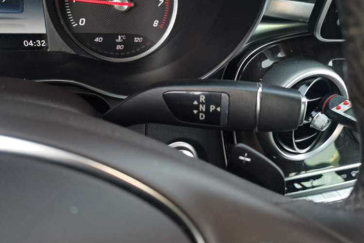 Used Mercedes-Benz GLC 2017 GLC 260 4MATIC Dynamic Edition Gear Lever