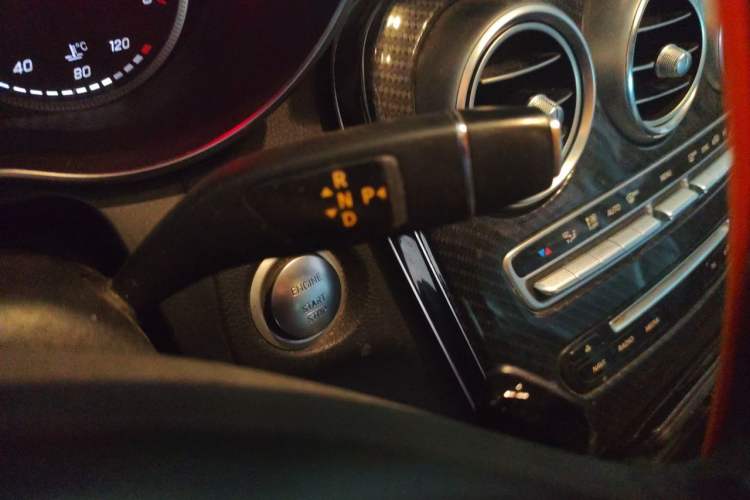 Used Mercedes-Benz GLC 2017 GLC 260 4MATIC Luxury Model Gear Lever